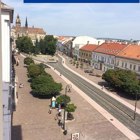City Centre Апартаменты *